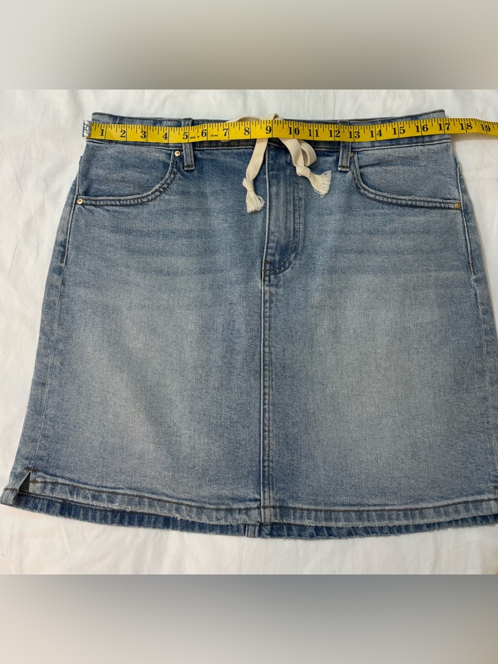EUC Kut From The Kloth Women's Holly Blue Skirt Size 6 - Picture 6 of 6